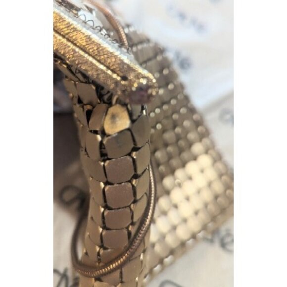 Vintage Cache Shiny Gold Metallic Evening Purse Handbag Clutch Disco 70s 80s - Picture 9 of 10